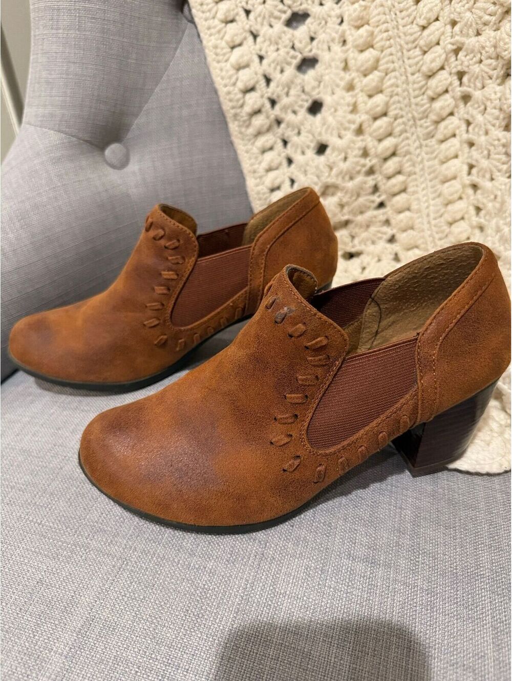 Euro Soft by Sofft Brown Faux Leather Ankle Boots Size 8 - Picture 3 of 6